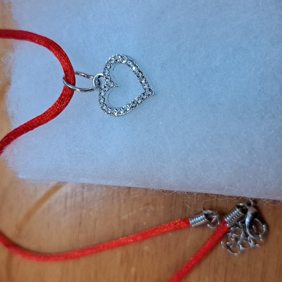 Clear Crystal Heart Necklace - Picture 4 of 5